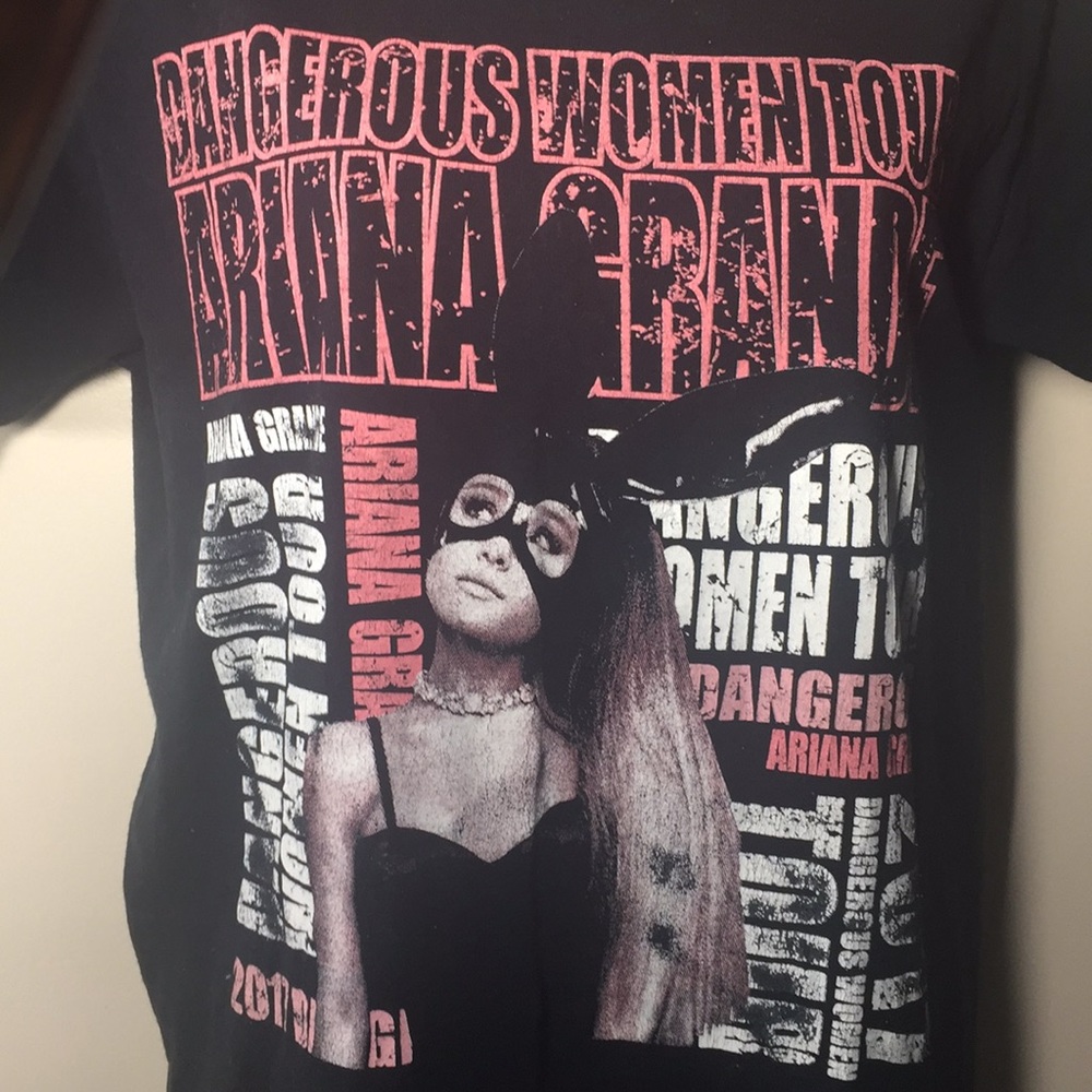 Ariana Grande Concert T shirt Top Dangerous Tour S